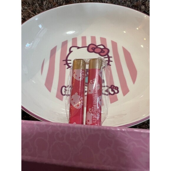 Kawaii Hello Kitty Strawberry Milk Tea Ramen Bowl Dish Set - Picture 6 of 8